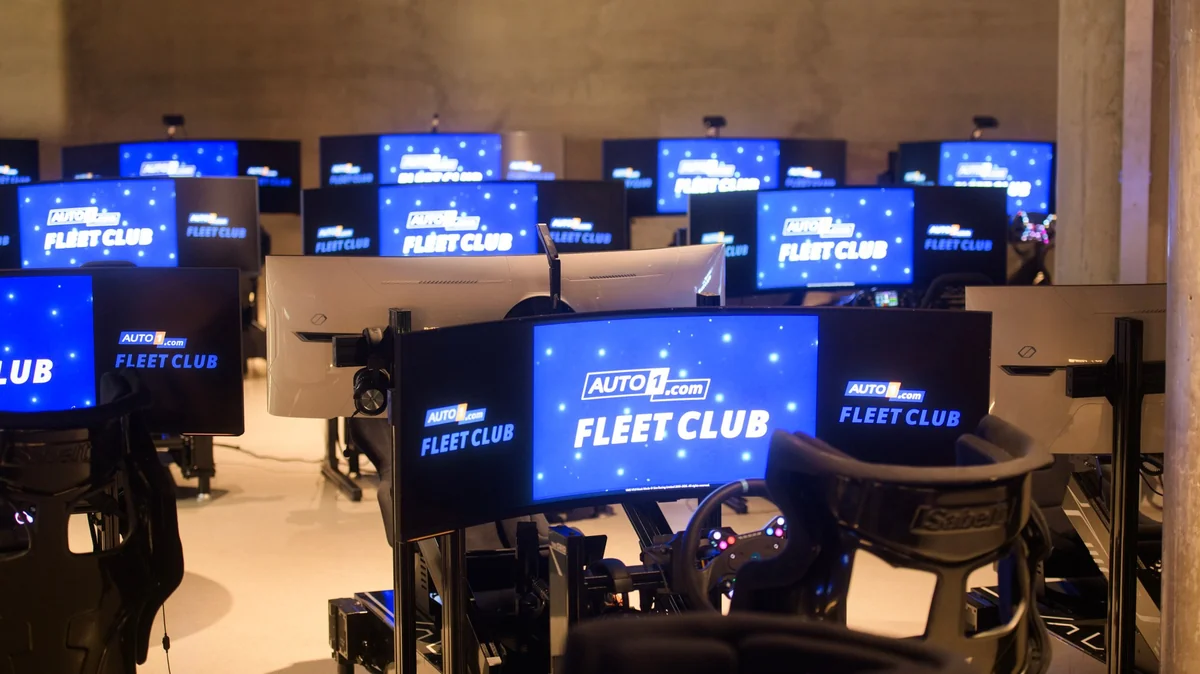 Simulator screens display AUTO1.com Fleet Club.